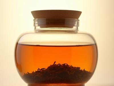 Borostyán színű üveg tea tároló